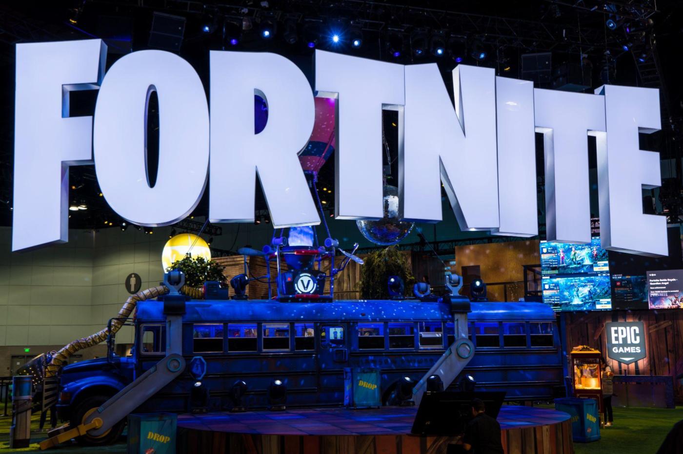 Le jeu vidéo Fortnite, accusé de créer une dépendance, poursuivi en justice  au Canada