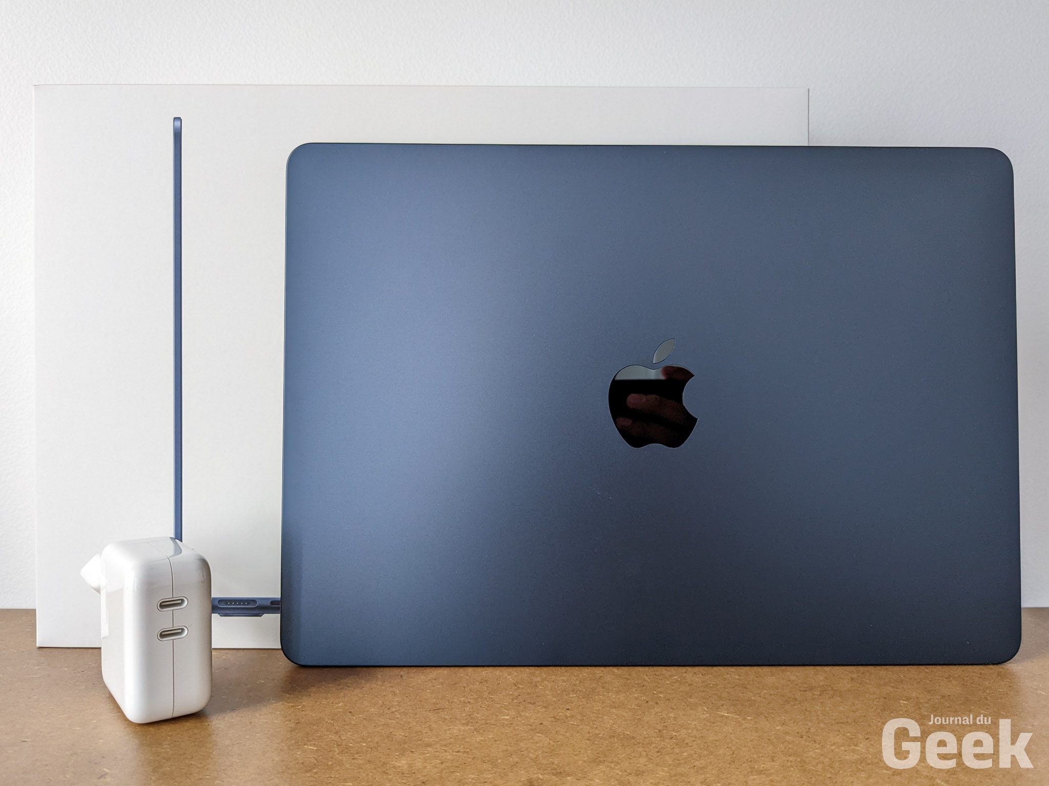 Le nouveau MacBook Air M2 a droit à un nouveau chargeur !