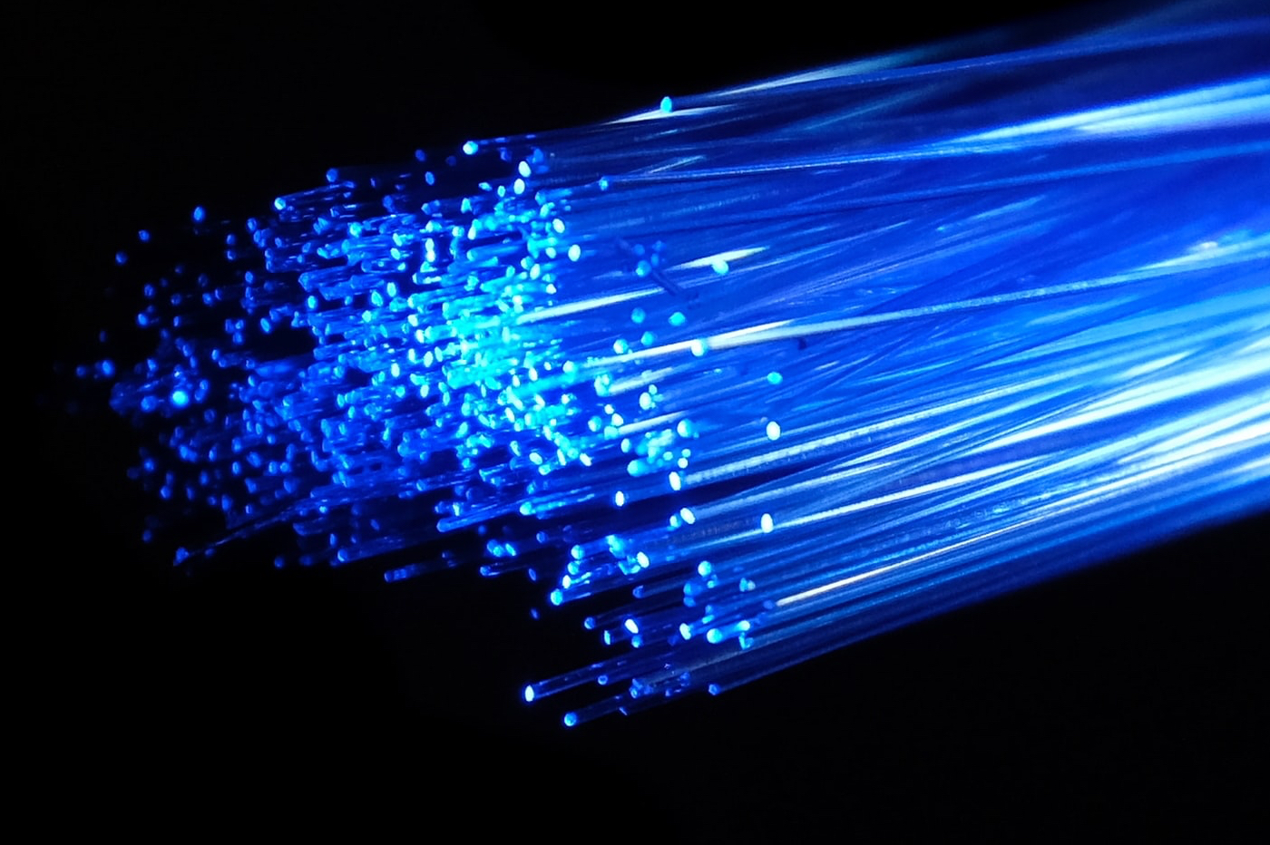 Un nouveau laser dans la fibre optique pour booster Internet