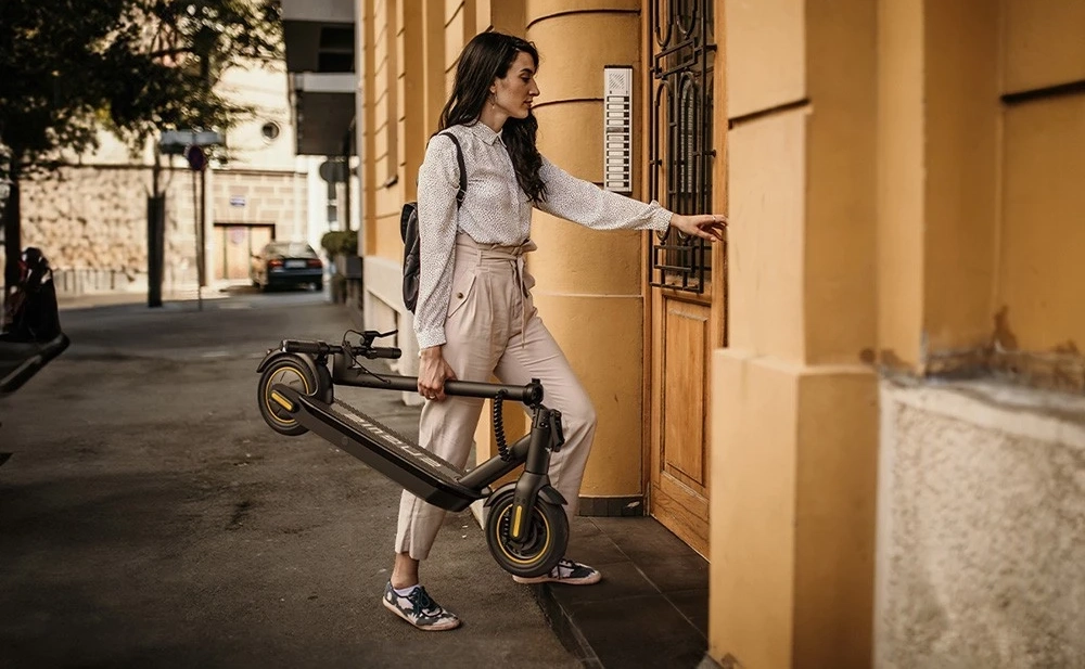 Black Friday vélos et trottinettes électriques : Xiaomi, Pure Electric  Les meilleures promos