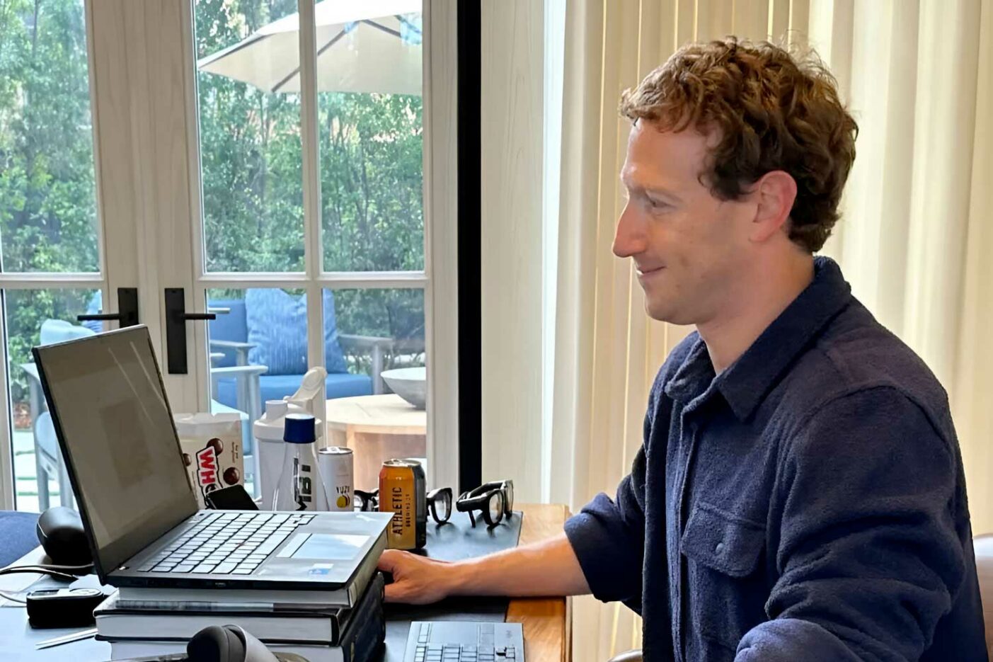 Mark Zuckberberg Bureau