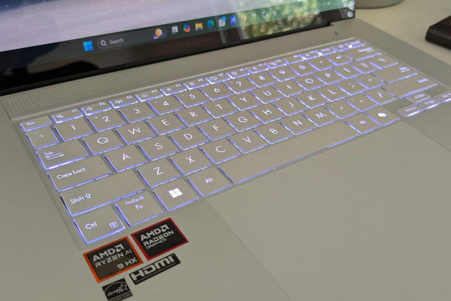 Zenbook S 16 Clavier