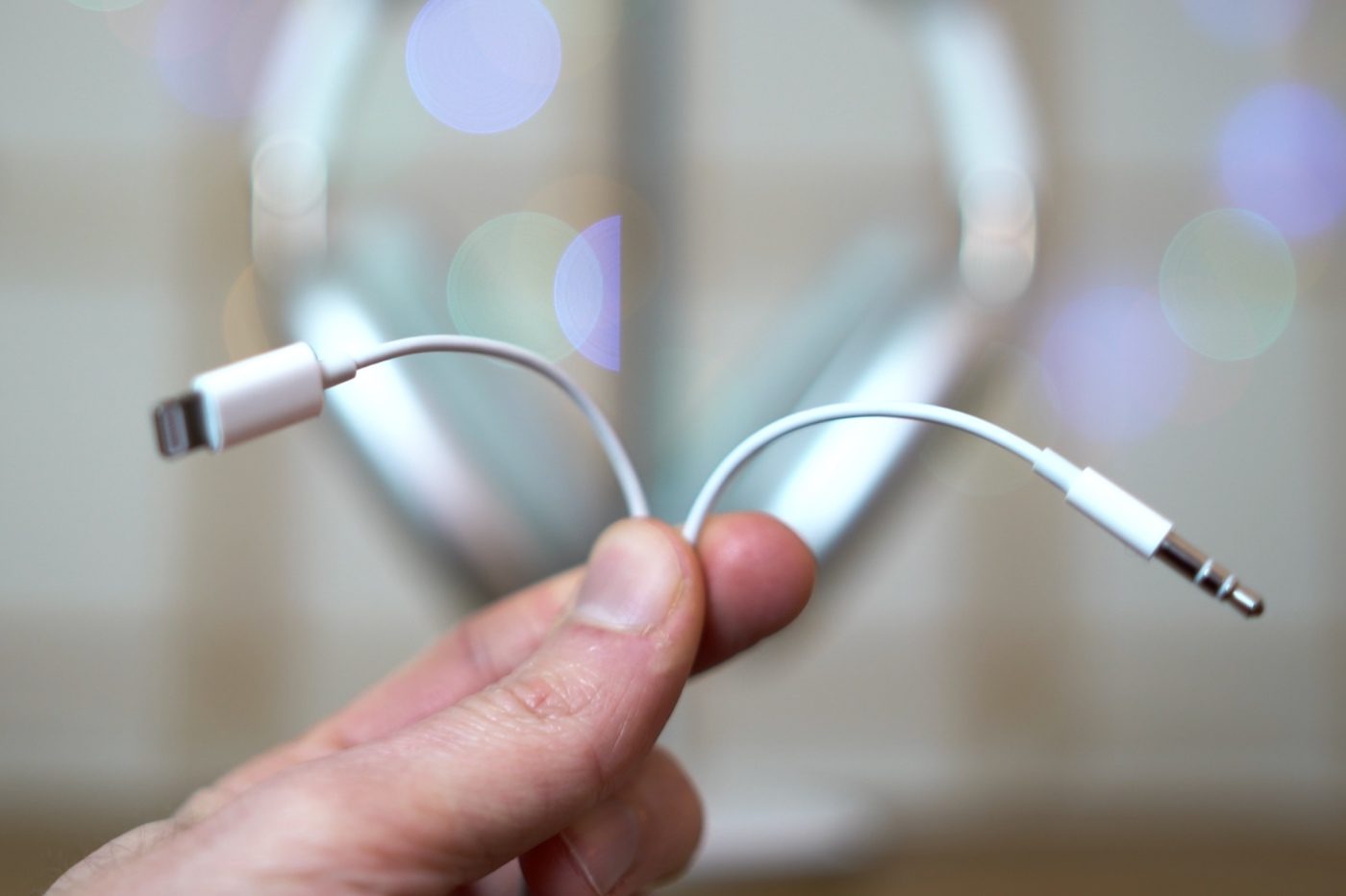 Casque sans fil Apple AirPods Max à réduction de bruit active Silver  Reconditionné Grade A+ - Casque audio