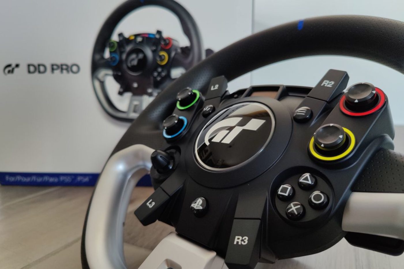 Hori Racing Wheel for PlayStation 3 & 4 : meilleur prix, test et actualités  - Les Numériques
