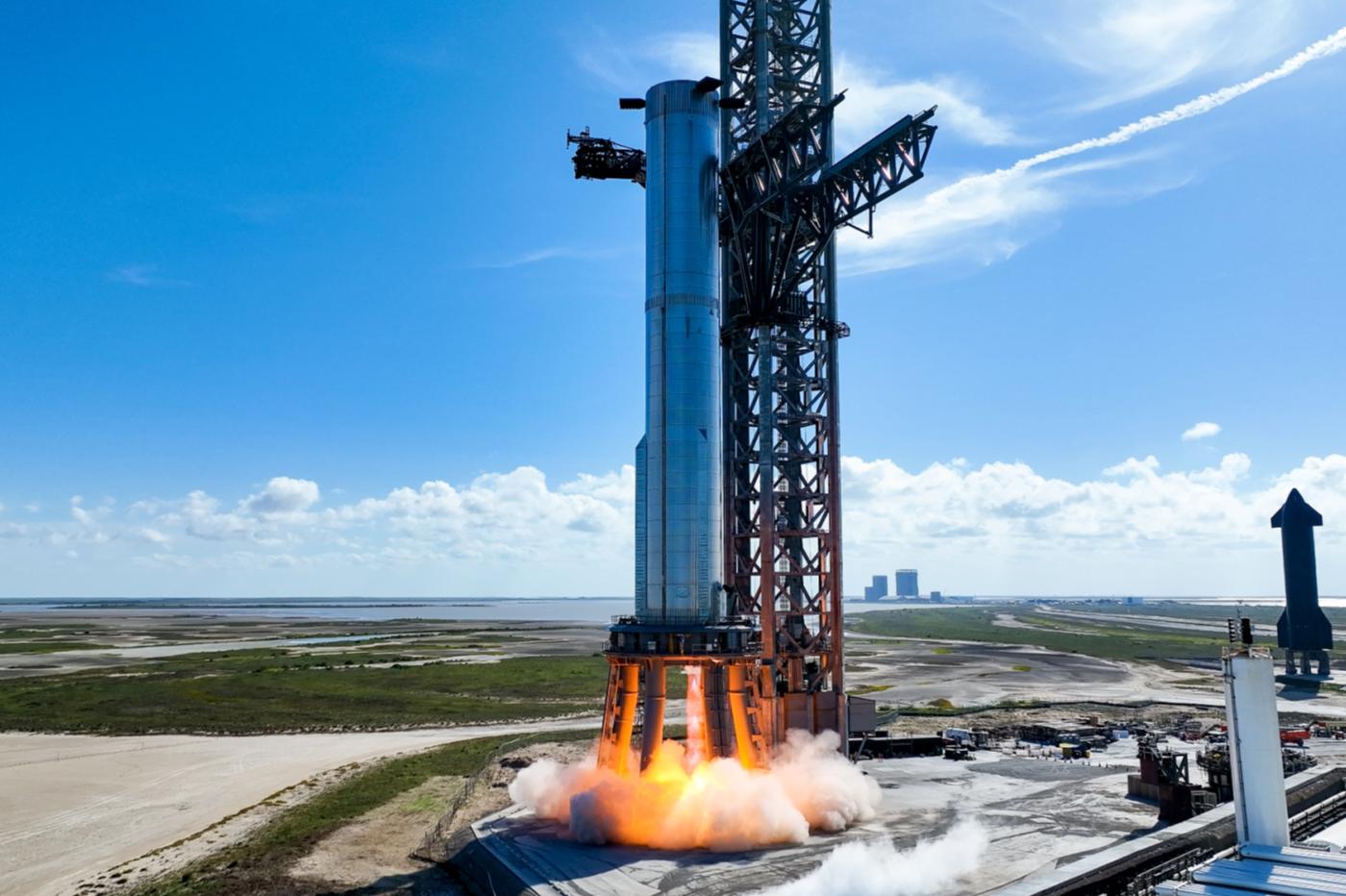 SpaceX : Le Starship Et Son Lanceur Passent Un Test De Mise à Feu ...