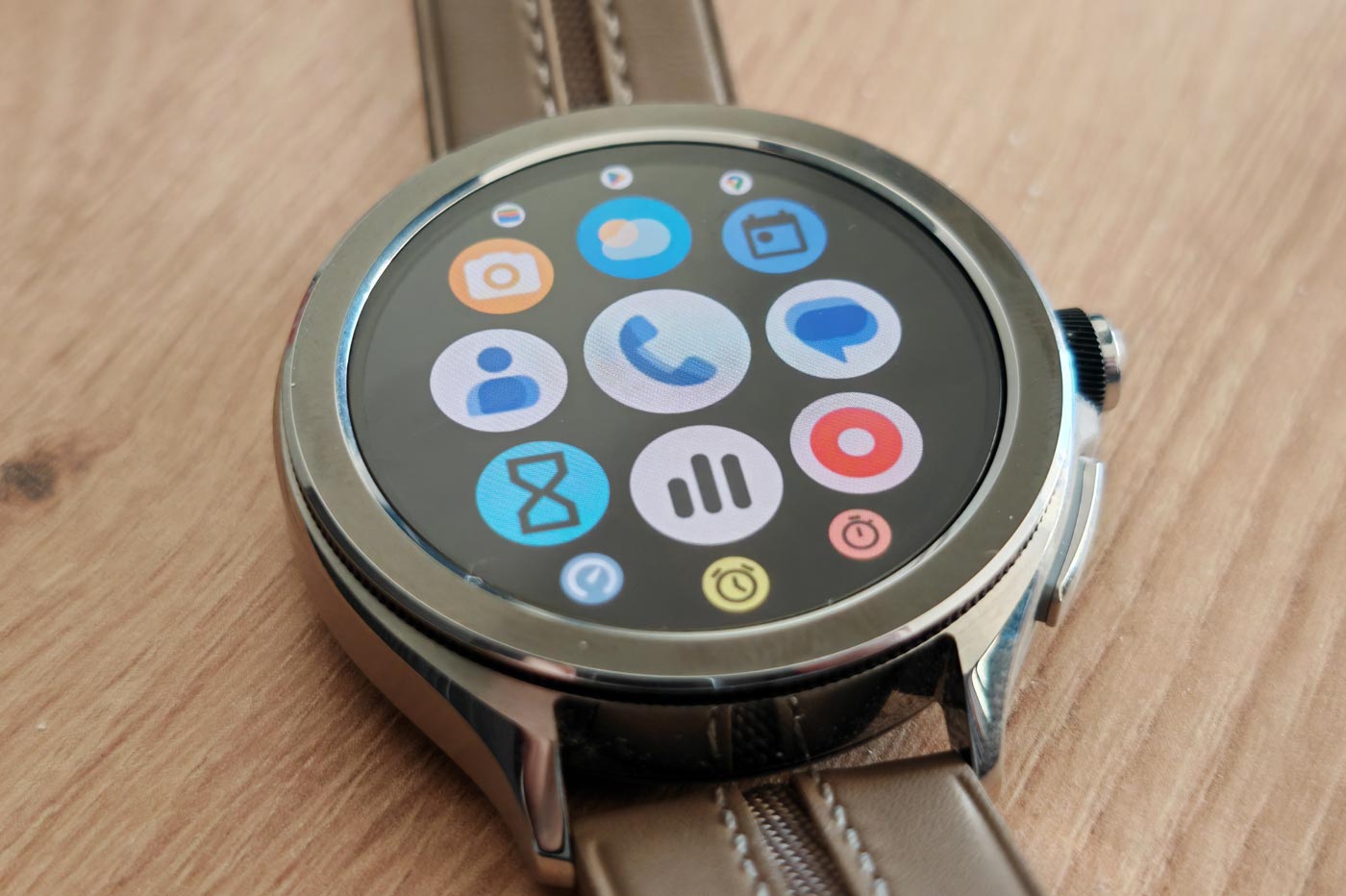 Montre connectée wear os best sale pas cher